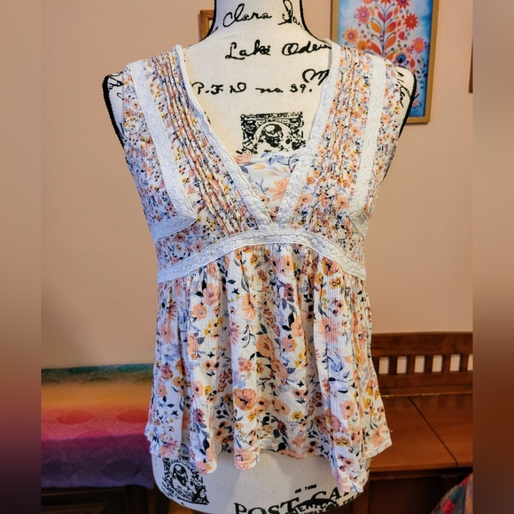 Free Francesca's Collections Blue Rain Quincy Floral Crochet Blouse, Boho, S - Picture 4 of 14